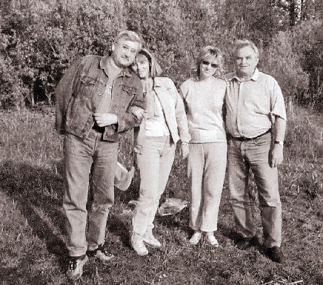 И. Р. Ашурбейли и Н. Н. Поляшев с супругами на отдыхе в Подмосковье