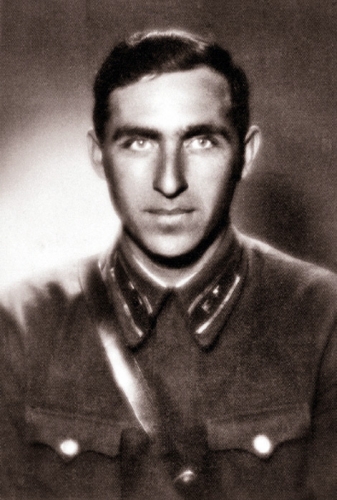 Лейтенант Красной Армии Федор Григорьевич Резанов, двоюродный дед И. Р. Ашурбейли, погиб в 1941 году