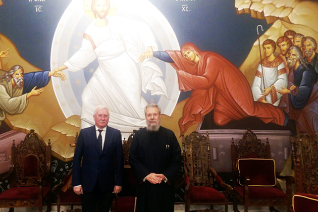Хризостом II, Блаженнейший архиепископ Новой Юстинианы и всего Кипра, и Игорь Ашурбейли, заместитель Председателя ИППО