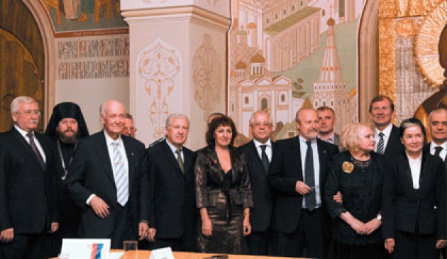 На церемонии награждения премией «Человек года» в Сергиевском зале Кафедрального соборного храма Христа Спасителя