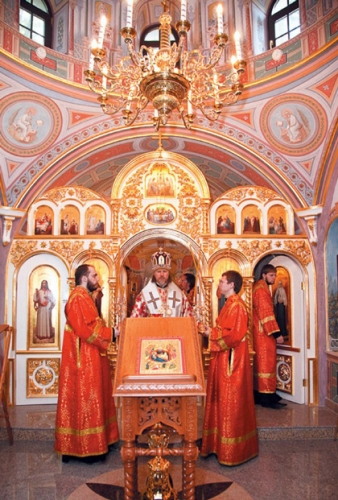 Освящение храма святой преподобномученицы Елисаветы совершает архиепископ Марк