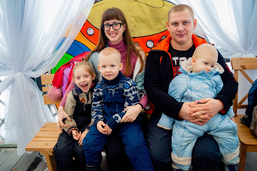 Семья Тараскиных на празднике в Покровском-Стрешневе