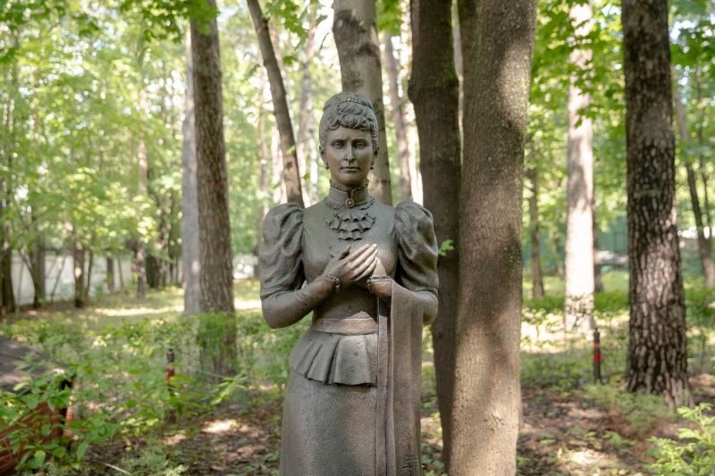 Скульптура Св. Елисаветы в Покровском-Стрешневе
