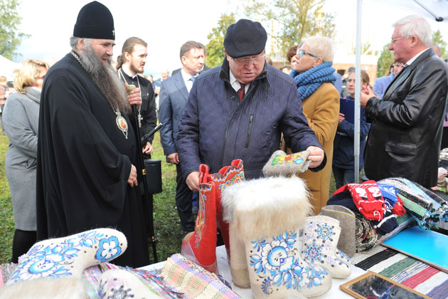 Валерий Шанцев и митрополит Георгий на празднике «Город мастеров»