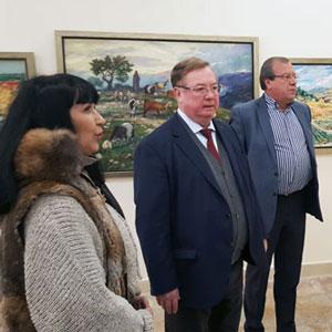 Сергей Степашин на выставке «Вернисаж на Сергиевском подворье»