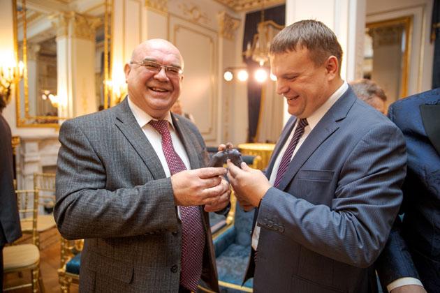 Игорь Косяк и Денис Шмелёв на праздничном новогоднем вечере руководителей «Социума»