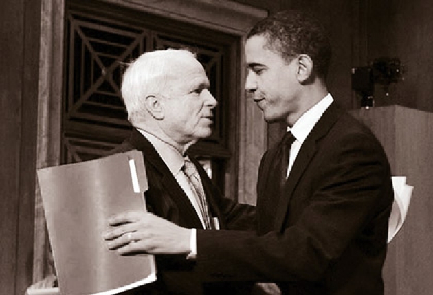 Октябрь 2008 года. Кандидаты в президенты США Джон Маккейн и Барак Обама пожимают друг другу руки после предвыборных дебатов. В ноябре Обама выиграет выборы и 20 января 2009 года приступит к обязанностям президента