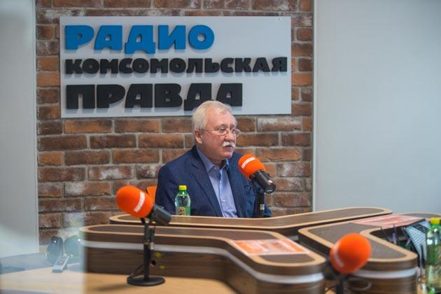 Игорь Ашурбейли в студии радио «Комсомольская правда» Игорь Ашурбейли в студии радио «Комсомольская правда»
