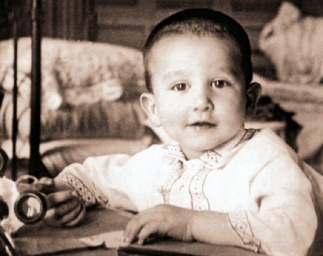 Рауф Ашурбейли, конец 1930-х годов Рауф Ашурбейли, конец 1930-х годов