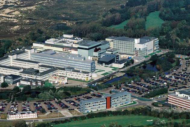 В городе Нордвейк расположено техническое «сердце» ЕКА – Европейский космический центр технологий и исследований (ESTEC)