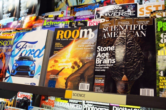 Журнал ROOM на прилавках раздела «Наука», рядом с изданиями Scientific American и Ford Журнал ROOM на прилавках раздела «Наука», рядом с изданиями Scientific American и Ford