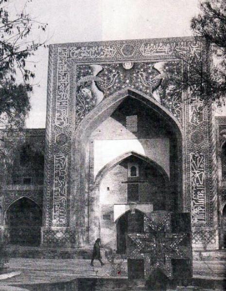 Бухара. Медресе Надира Диван-Беги. Автор фото: Н. Утарбеков Бухара. Медресе Надира Диван-Беги. Автор фото: Н. Утарбеков