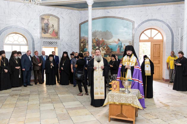 Молебен перед началом церемонии открытия Сергиевского подворья в Иерусалиме