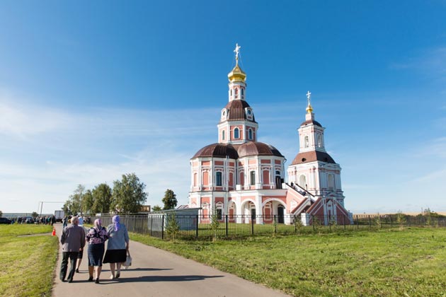 Храм в честь усекновения главы Иоанна Предтечи в селе Хирино