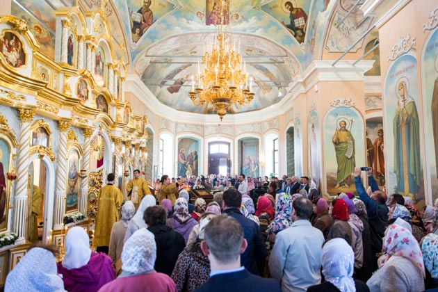 День села Хирино открыла Божественная литургия в храме в честь Усекновения Честной главы Иоанна Предтечи