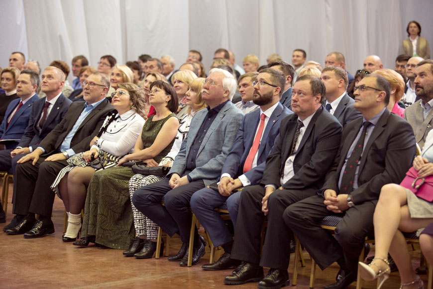  На IV Ежегодной конференции руководящего состава холдинга «Социум». 2018 год