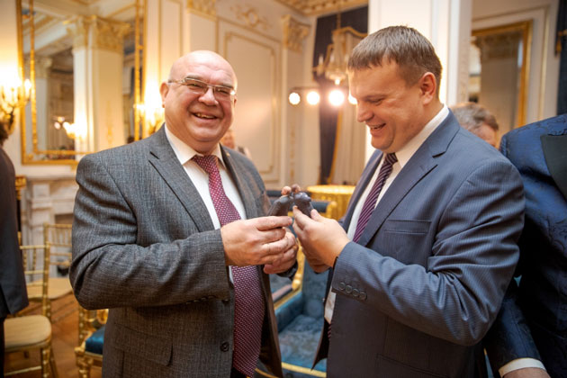 Игорь Косяк и Денис Шмелёв на новогоднем вечере руководителей «Социума»