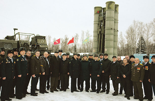 Руководство полка и ветераны на боевой позиции. 2018 год. Фото: Олег Фаличев