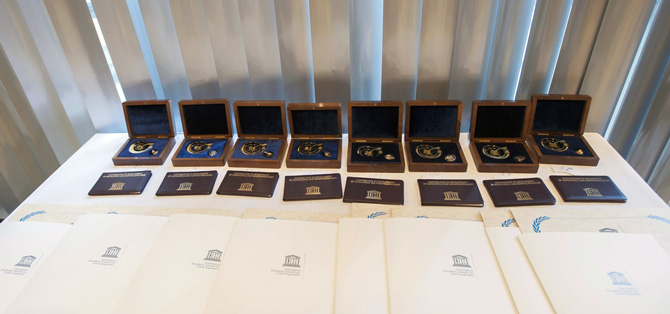 Медали ЮНЕСКО «За вклад в развитие нанонауки и нанотехнологий». Фото: UNESCO / P. Chiang-Joo