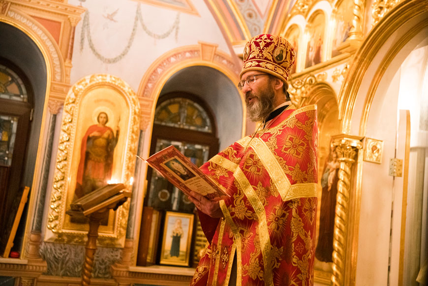 Отец Павел зачитал поздравление Святейшего Патриарха Кирилла