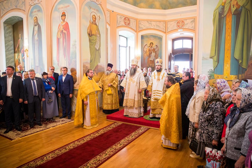 Торжественное архиерейское богослужение в Хиринском храме