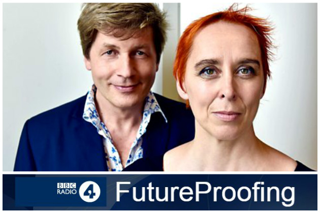 Авторы  радиопередачи FutureProofing Лео Джонсон и Тимандра Хакнесс. Фото: bbc.co.uk