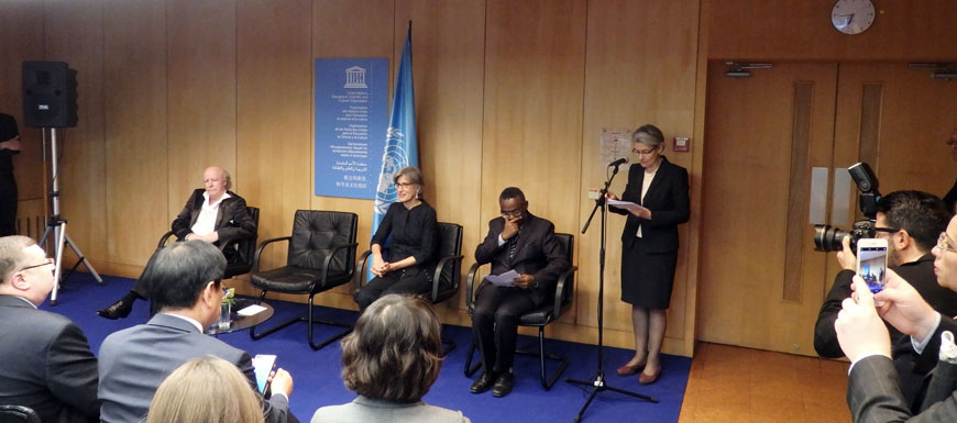 У микрофона - генеральный директор ЮНЕСКО Ирина Бокова
