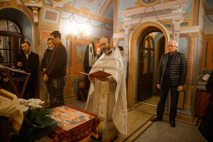 Пасхальное богослужение в Храме святой преподобномученицы Елисаветы в Покровском-Стрешневе