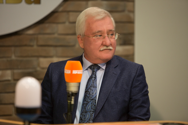 Игорь Ашурбейли во время прямого эфира на радио КП